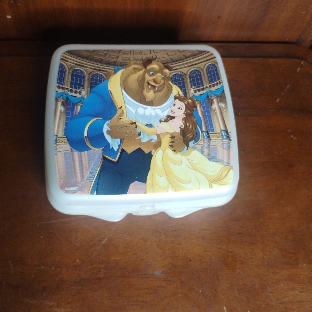 New Tupperware Disney Beauty and the Beast Sandwich Keeper Box